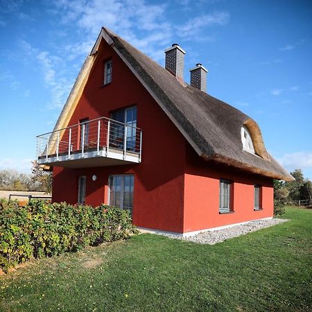 Ferienhäuser Gut Gustowerhöfen Altefähr Exterior foto